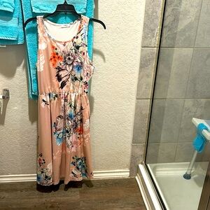 Razor back dress nwot